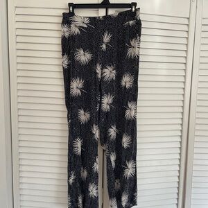 Billabong Black and White Palm Print Cropped Flowy Pants